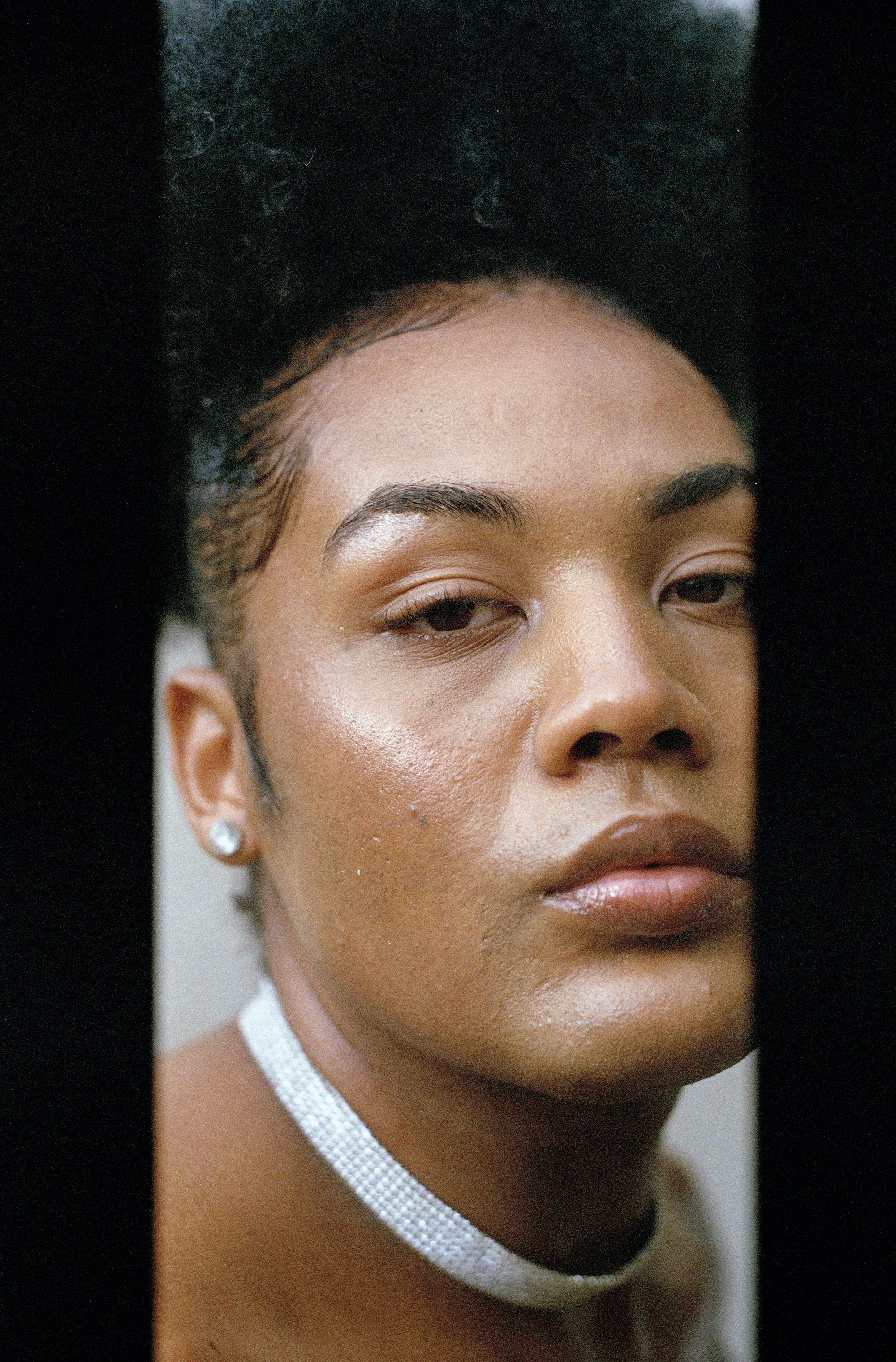 Brazilian trans woman posing The Girls Book issue 02 (photography by Rodrigo Oliveira)